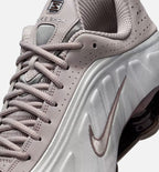 Shox R4 Mens Lifestyle Shoe - Cave Stone/College Grey/Baroque Brown/Cave Stone